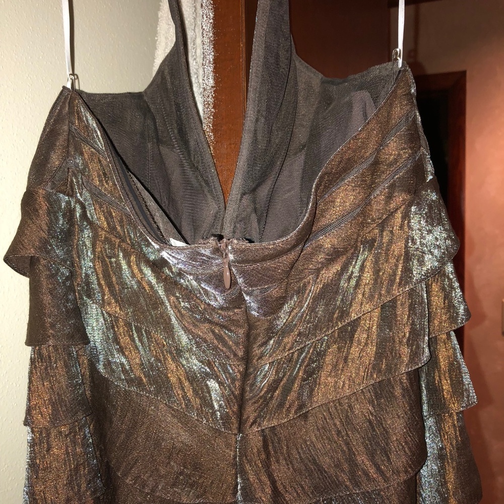 Cache Metallic Cocktail Dress - Picture 2 of 4